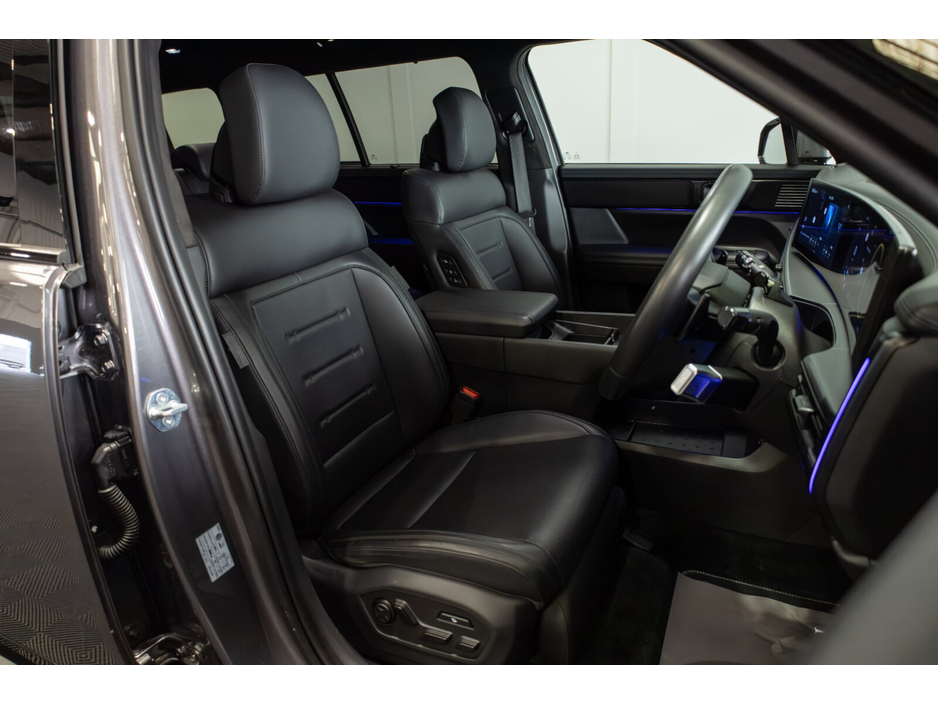 2024 Hyundai Santa Fe - image 10