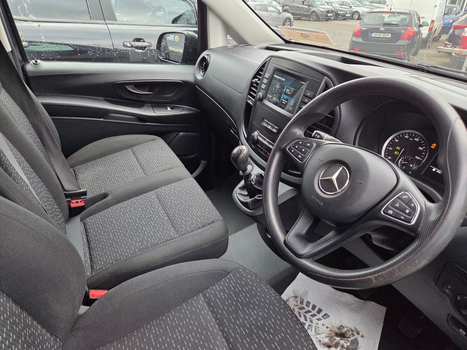 2020 Mercedes-Benz Vito - image 11