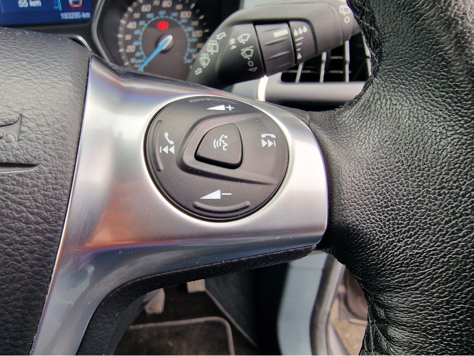 2015 Ford C-Max - image 18