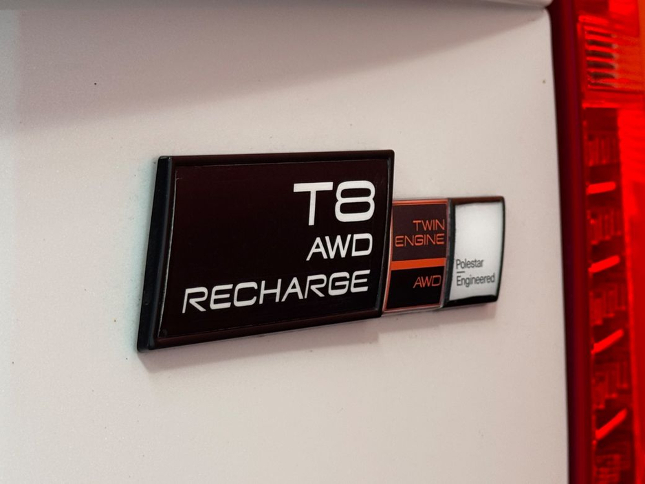 2024 Volvo XC90 - image 13