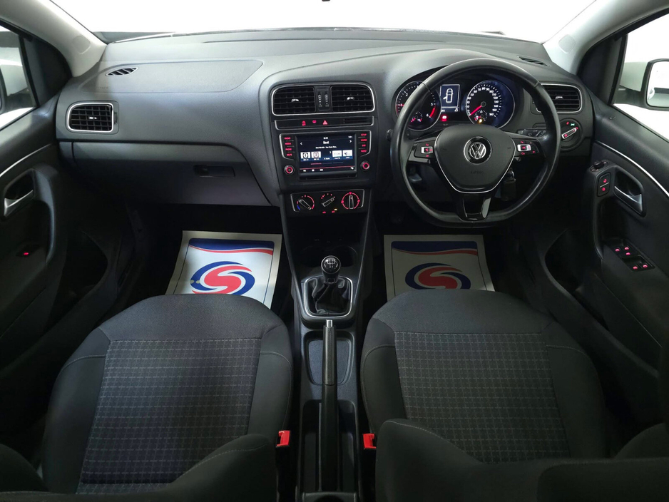 2015 Volkswagen Polo  €11,950