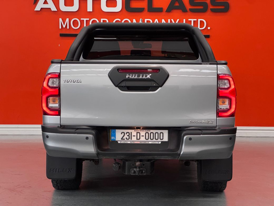 2023 Toyota Hilux - image 9