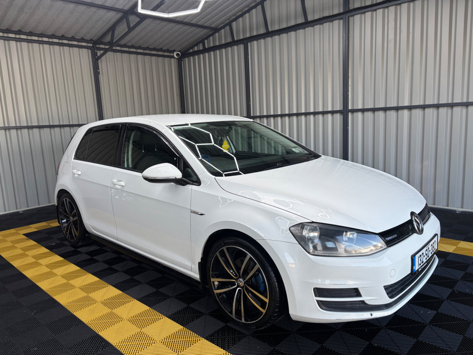 2013 Volkswagen Golf - image 12