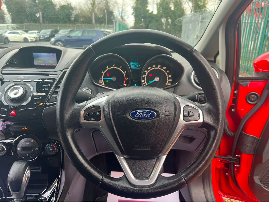 2014 Ford Fiesta - image 14
