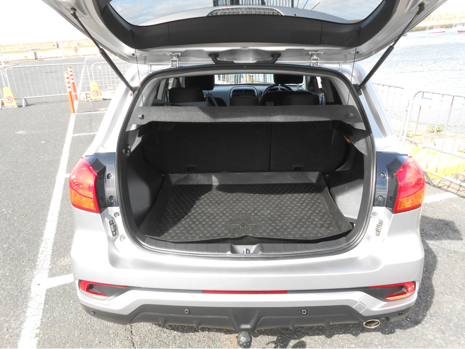 2019 Mitsubishi ASX - image 5