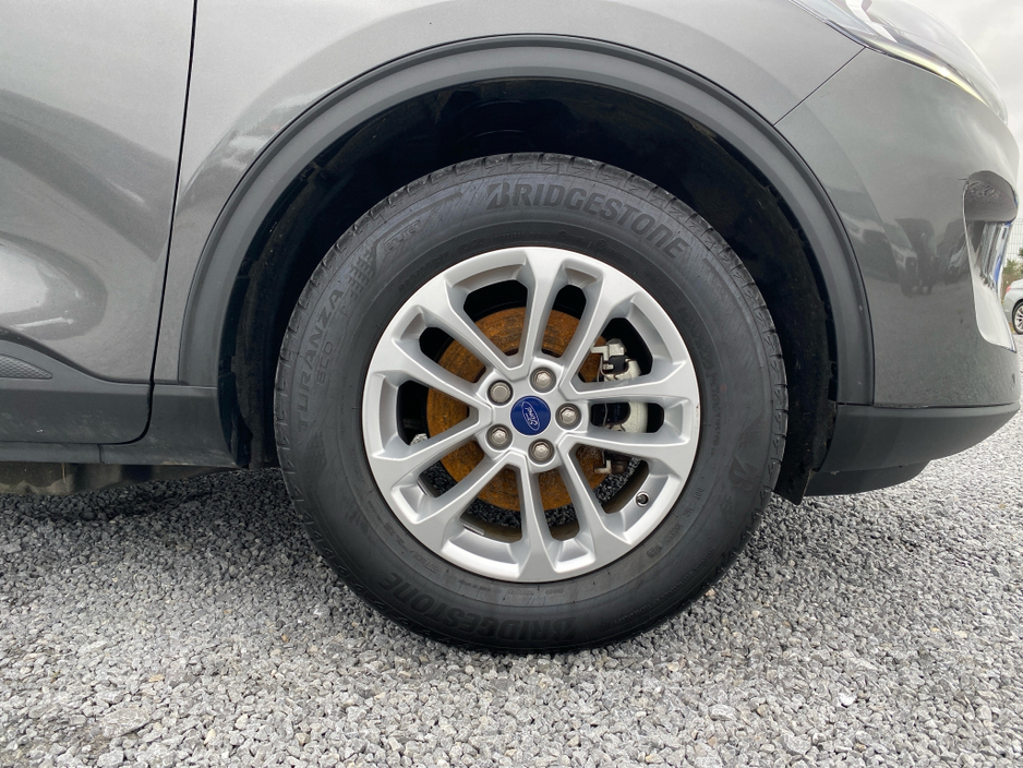 2023 Ford Kuga - image 15