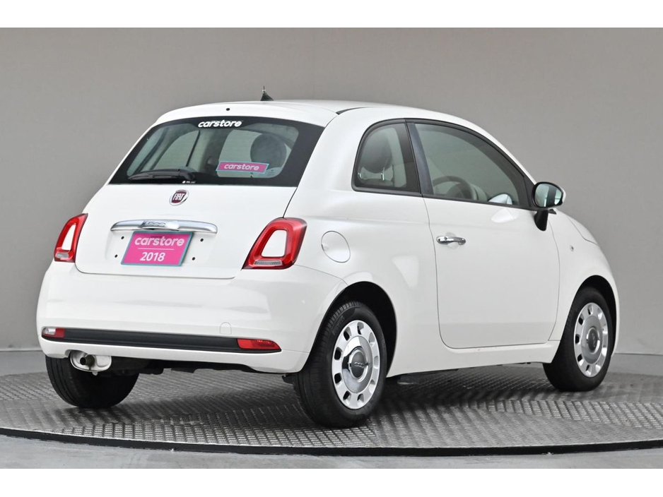 2018 Fiat 500 - image 9