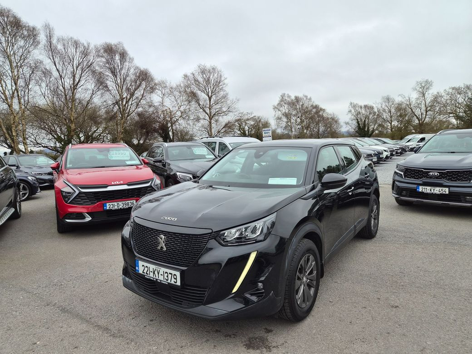 2022 Peugeot 2008 - image 3