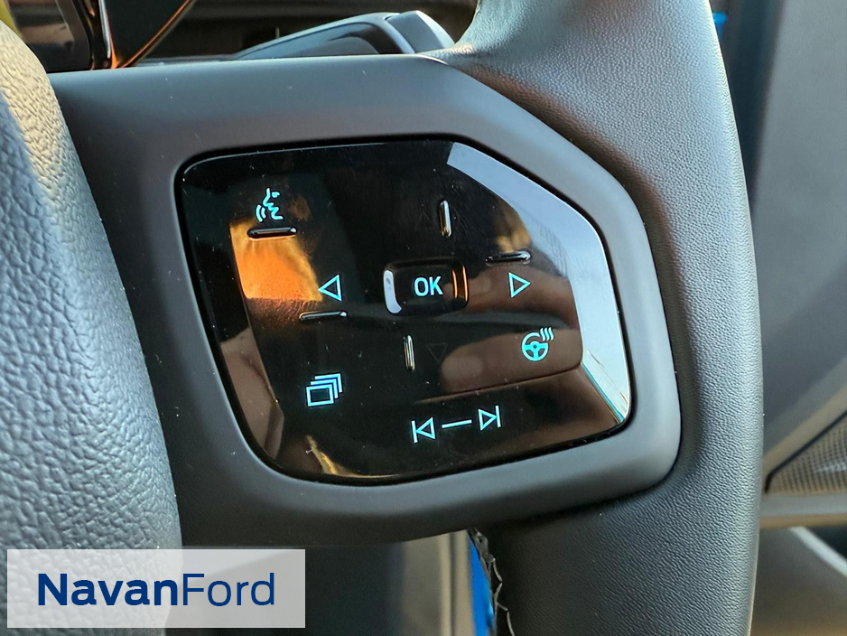 2025 Ford Explorer - image 17