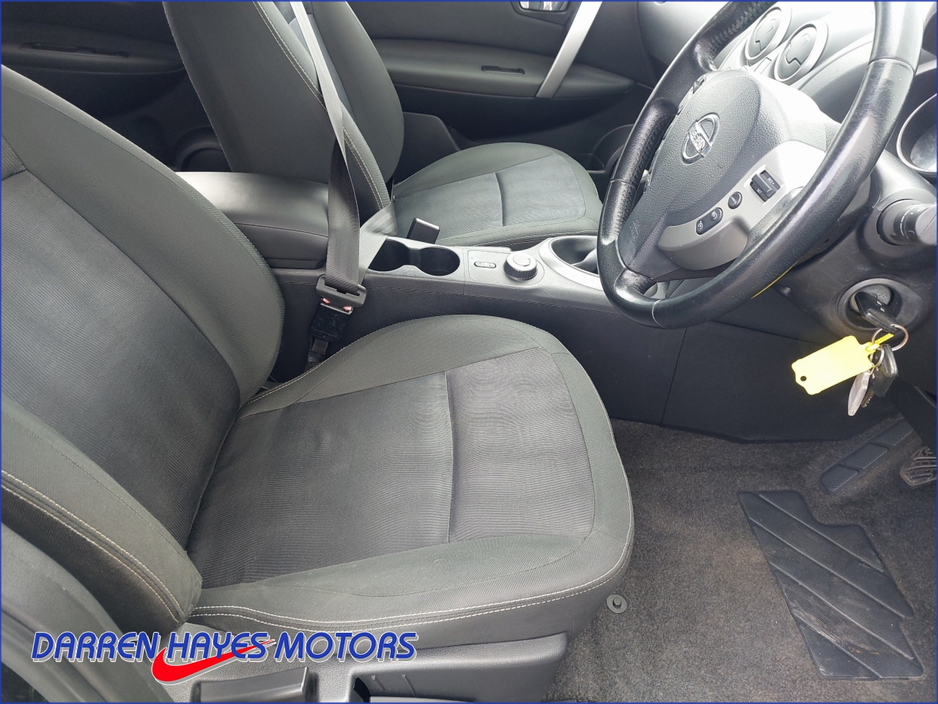 2012 Nissan Qashqai - image 12