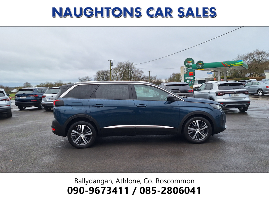 2023 Peugeot 5008 - image 2