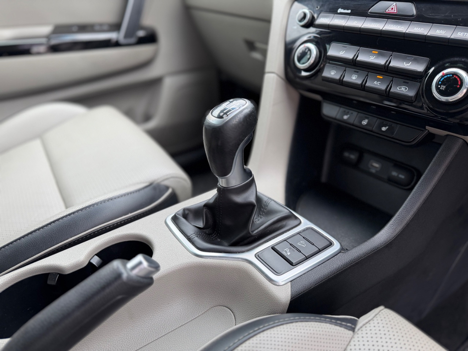 2019 Kia Sportage - image 12