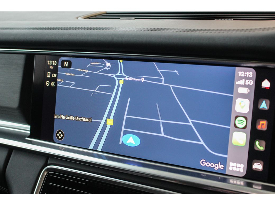 2023 Porsche Panamera - image 43