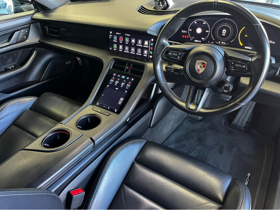 2023 Porsche Taycan - image 11