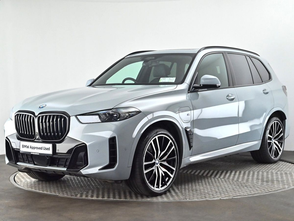 2023 BMW X5 - image 23