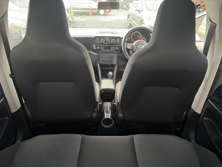2014 Volkswagen up! - image 10