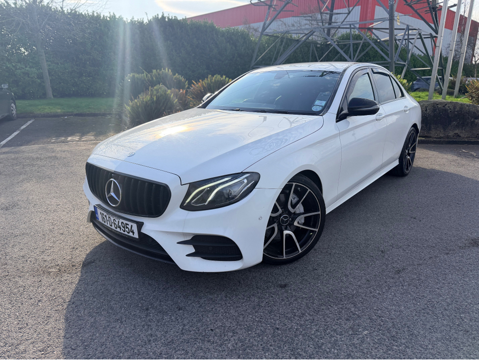 2016 Mercedes-Benz E Class - image 4