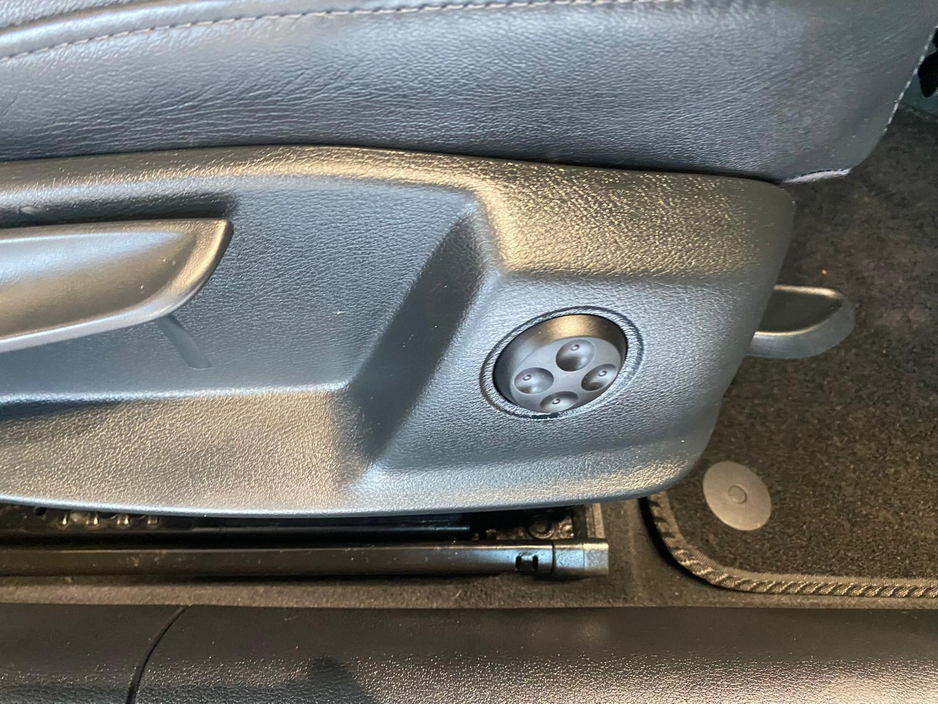 2017 Audi A4 - image 23