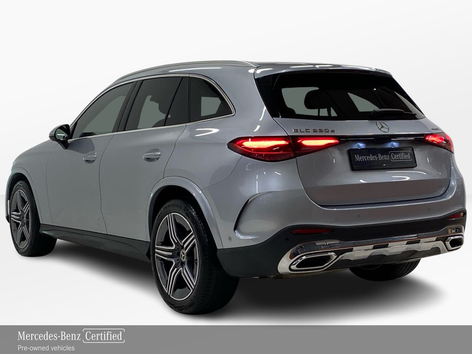 2025 Mercedes-Benz GLC Class - image 4