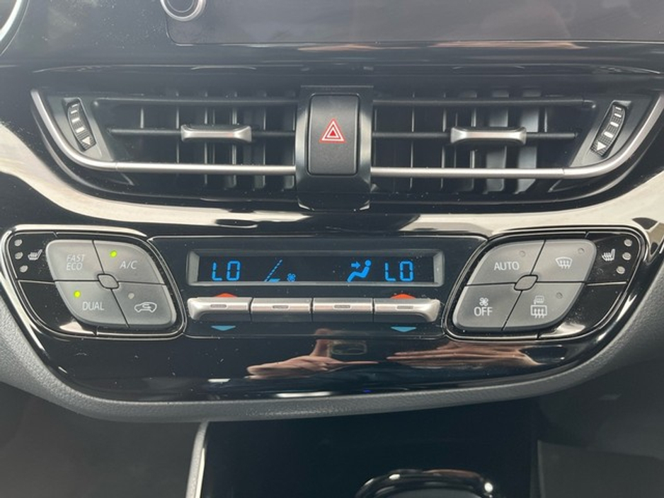 2023 Toyota C-HR - image 14