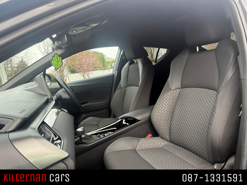 2022 Toyota C-HR - image 12