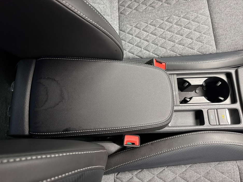 2025 Skoda Octavia - image 15