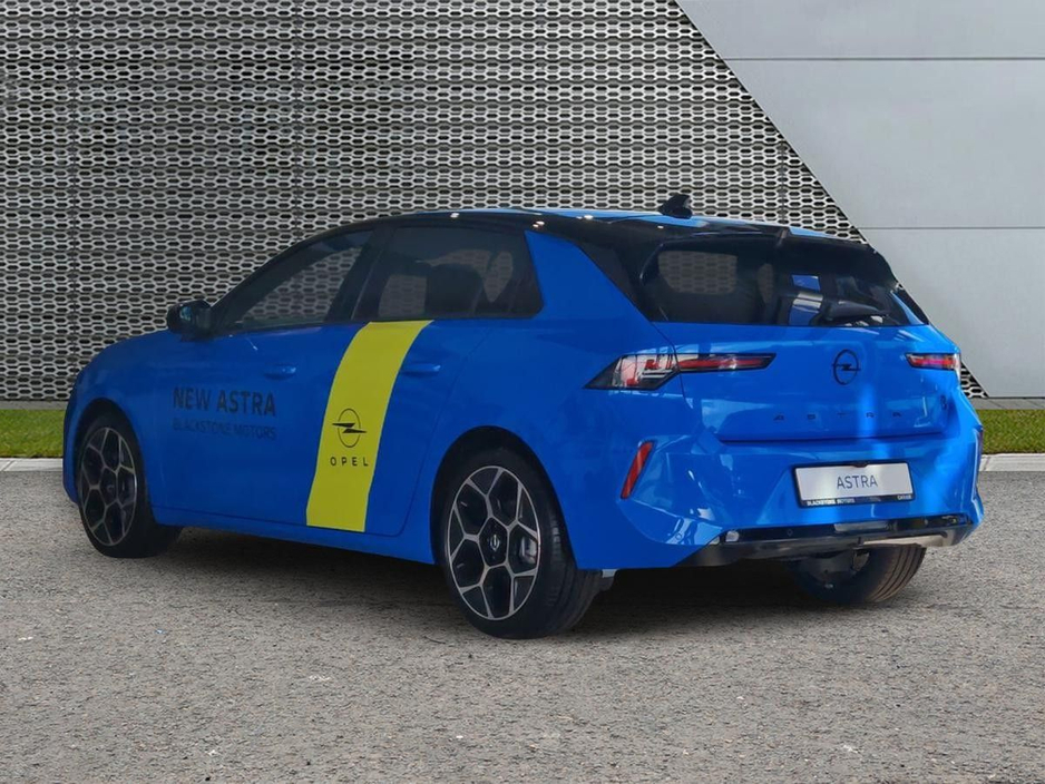 2026 Opel Astra - image 3
