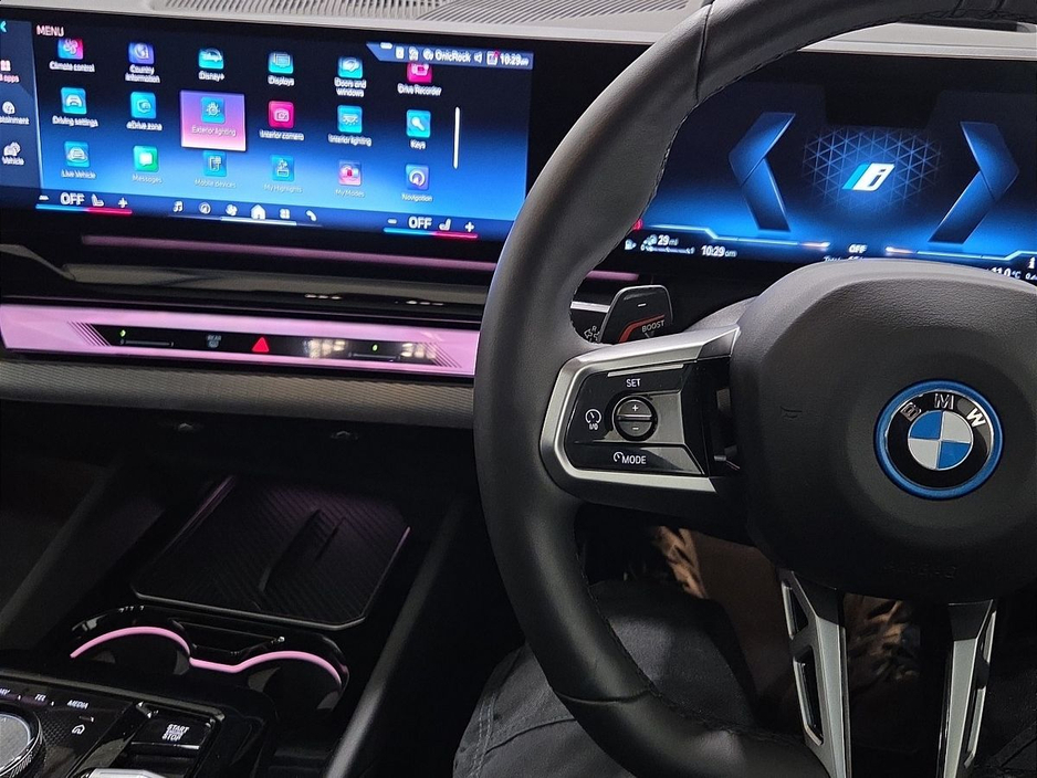 2025 BMW 5 Series 530 E M Sport Auto 530 e M Sport 530 e eDrive 22.1 kWh PHEV 299 184BHP /135 kw Auto Start/Stop