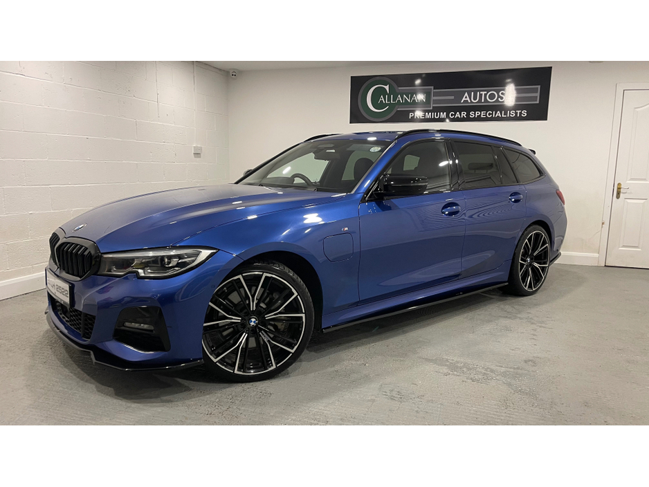 2021 BMW 3 Series - image 16