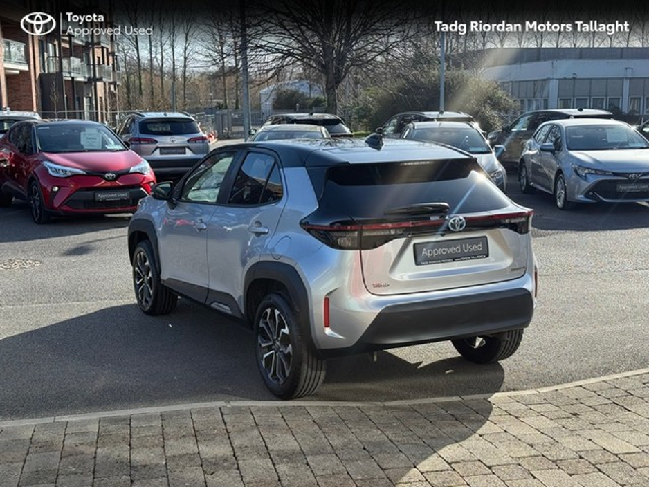 2023 Toyota Yaris Cross - image 18