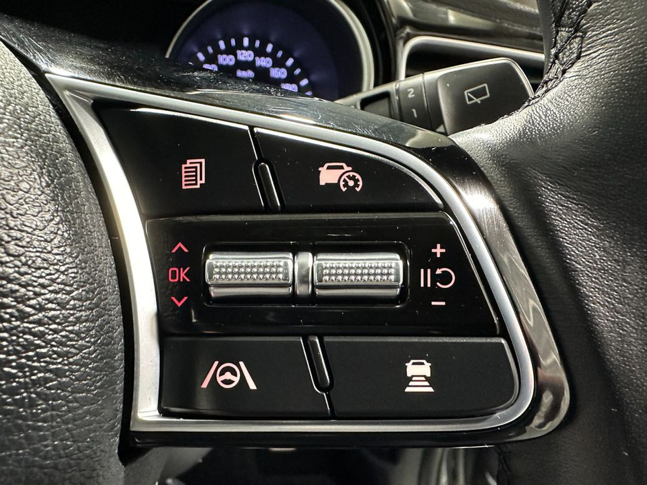 2023 Kia XCeed - image 15