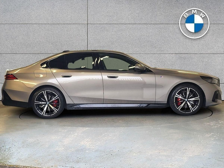 2024 BMW 5 Series - image 3