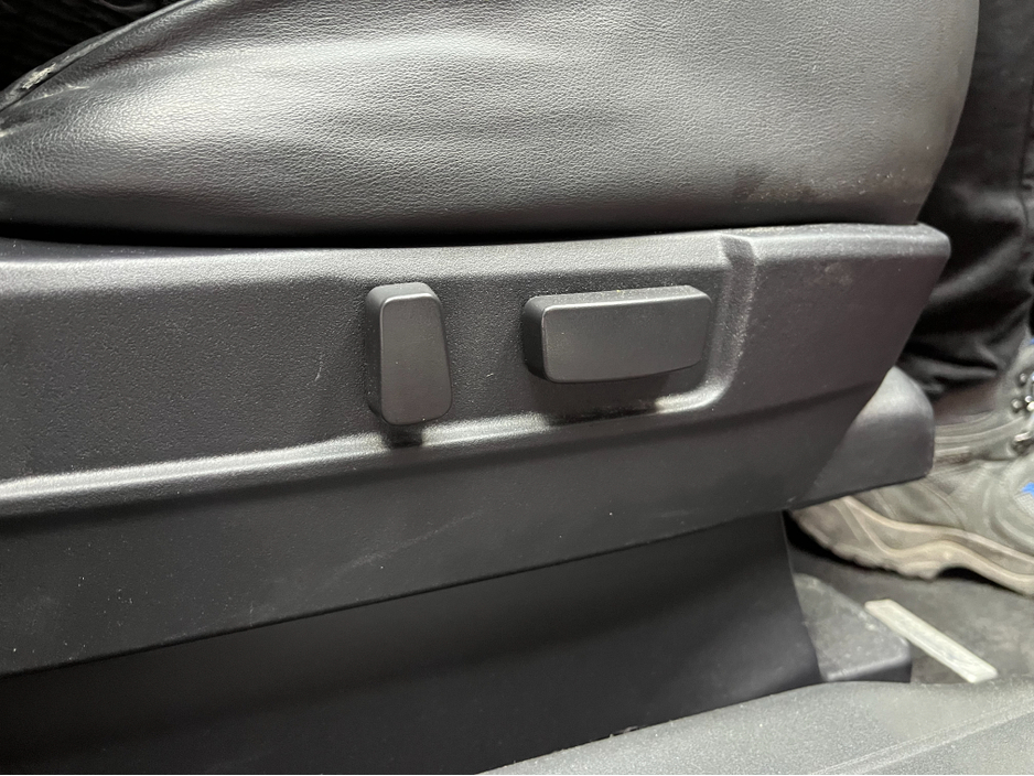 2019 Mitsubishi Outlander - image 12