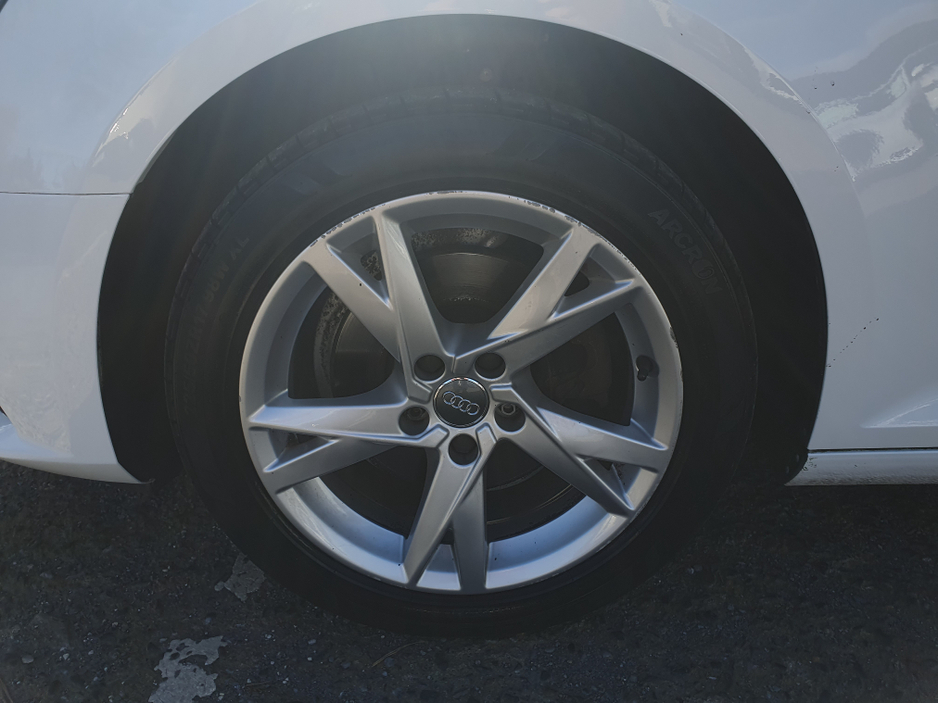 2016 Audi A4 - image 7