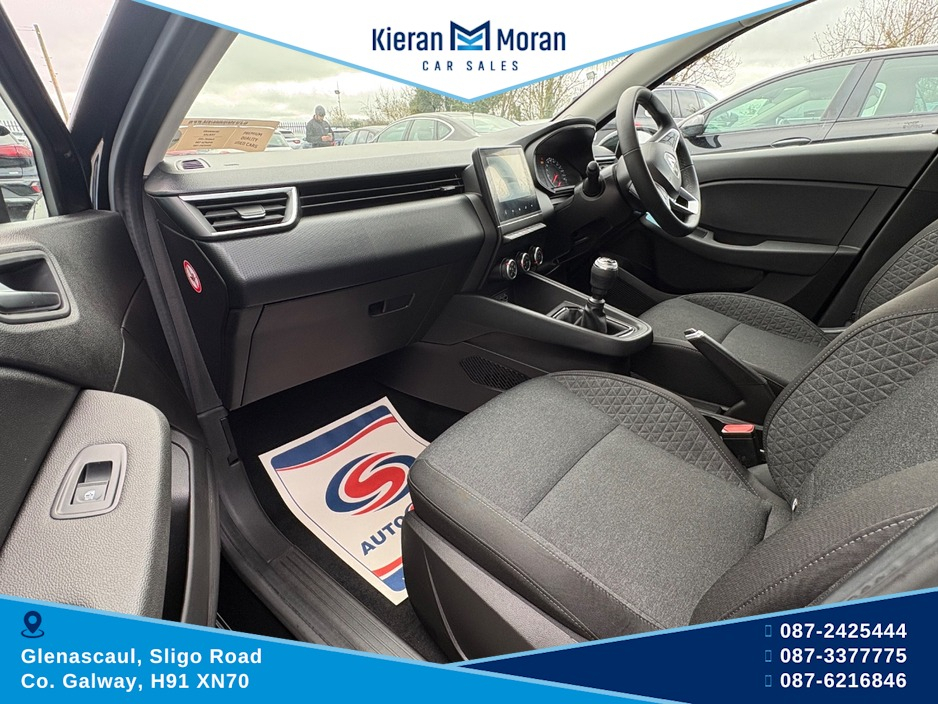 2022 Renault Clio - image 12