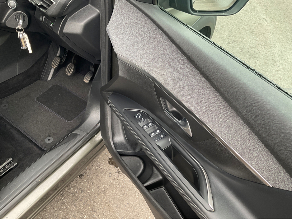 2020 Peugeot 5008 ALLURE 1.2 130 6.3 4DR €23,950