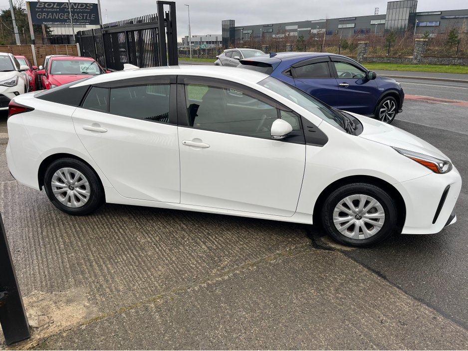 2020 Toyota Prius 1.8 HYBRID AUTO LOW KMS €17,950