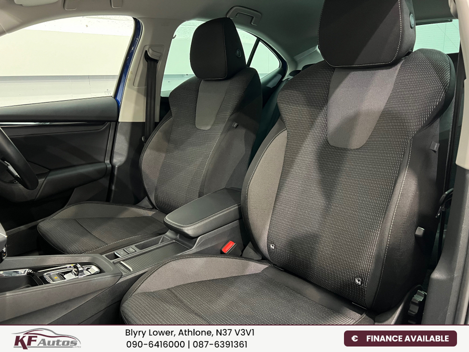 2023 Skoda Octavia - image 14
