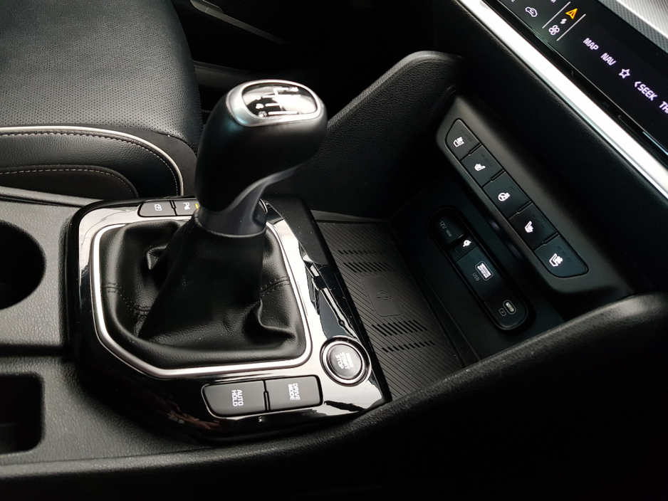 2022 Kia Sportage - image 15