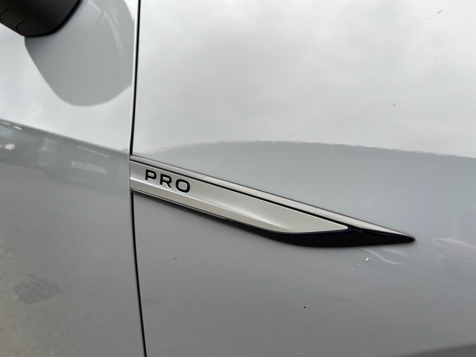 2022 Volkswagen ID.3 Pro 58kWh Life Hatchback 5dr Electric Auto (145 ps)