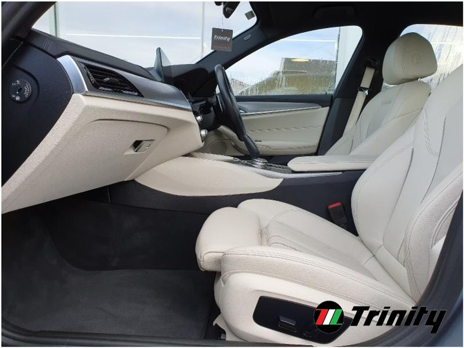 2017 BMW 5 Series - image 6