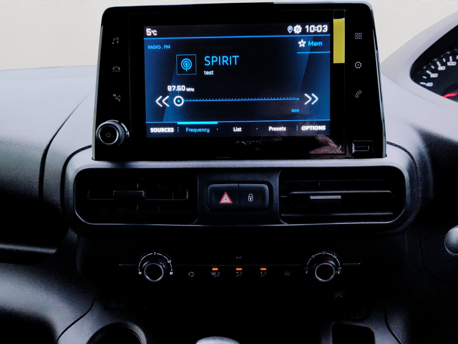 2020 Peugeot Partner  €10,995