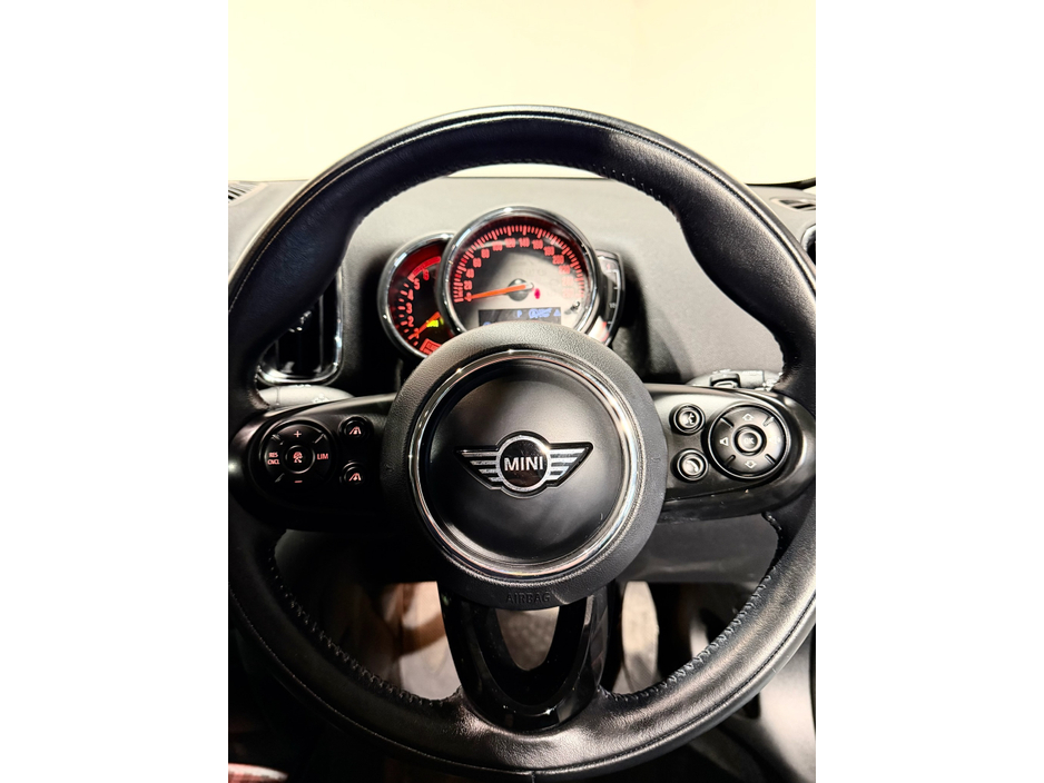 2018 MINI Countryman - image 11