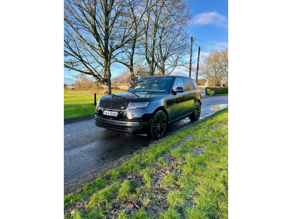 2024 Land Rover Range Rover Sport - image 3