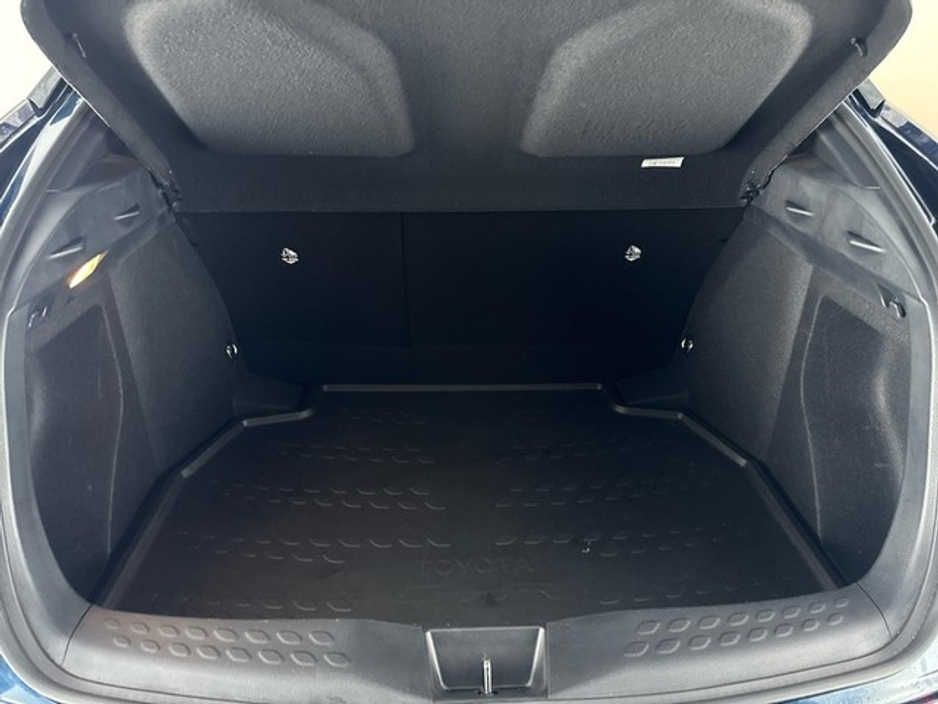 2023 Toyota C-HR HYBRID SPORT €31,450