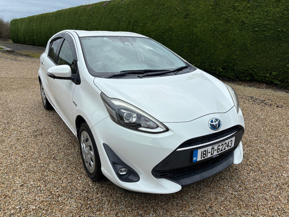 2018 Toyota Aqua - image 2