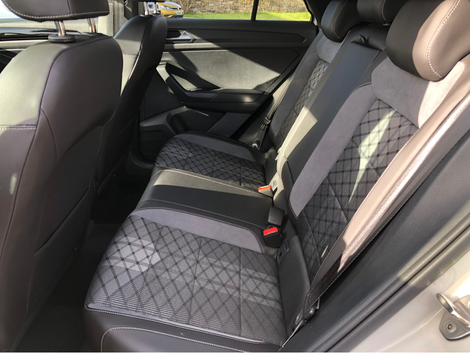 2024 Volkswagen T-Roc - image 14