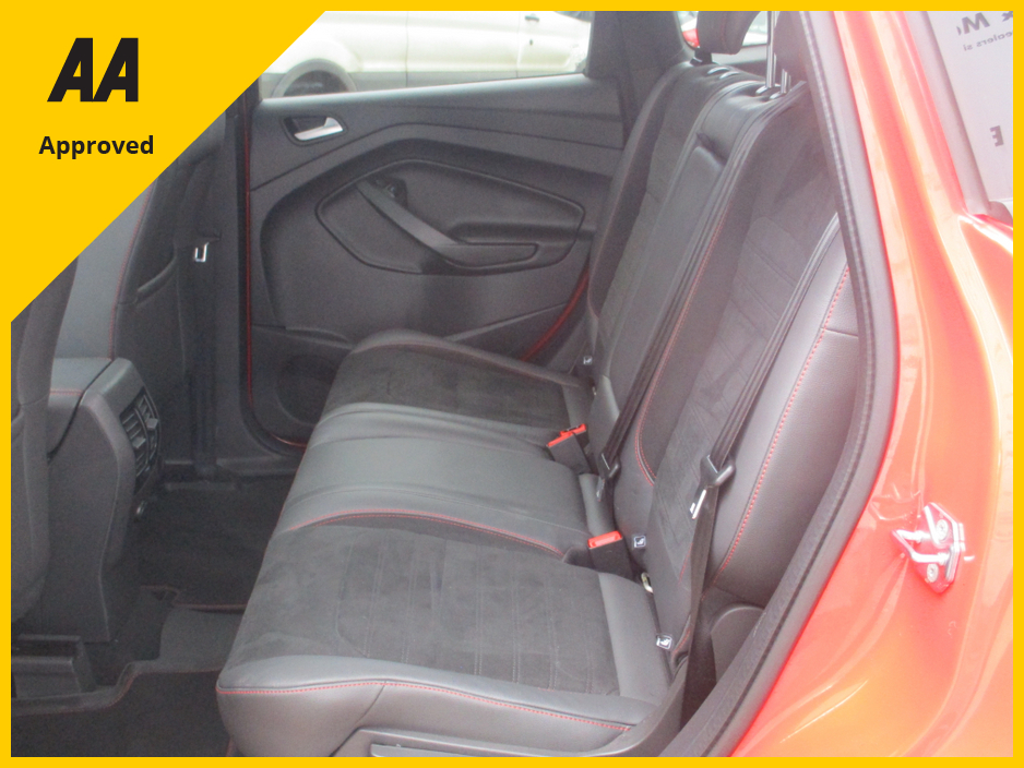 2019 Ford Kuga ST-LINE 2.0 TDCI 150PS AWD MODEL.  TOP OF THE RANGE MODEL, FULLY SERVICED AND NCT TESTED WITH WARRANTY AND 12 MONTHS AA COVER !!! €24,500