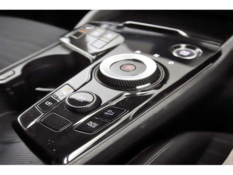 2023 Kia Sportage - image 22