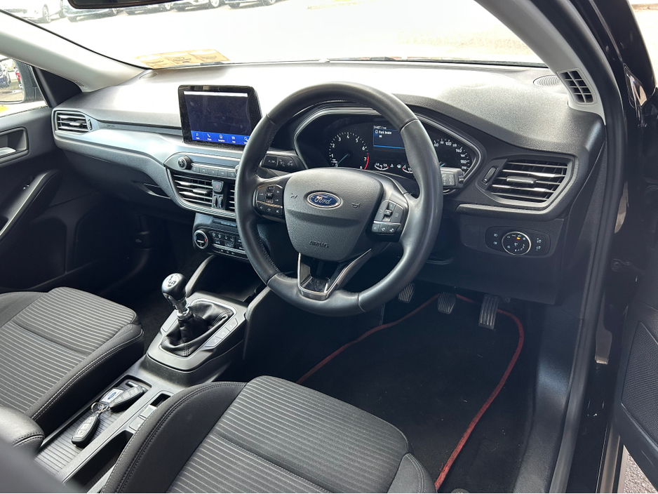 2022 Ford Focus - image 6